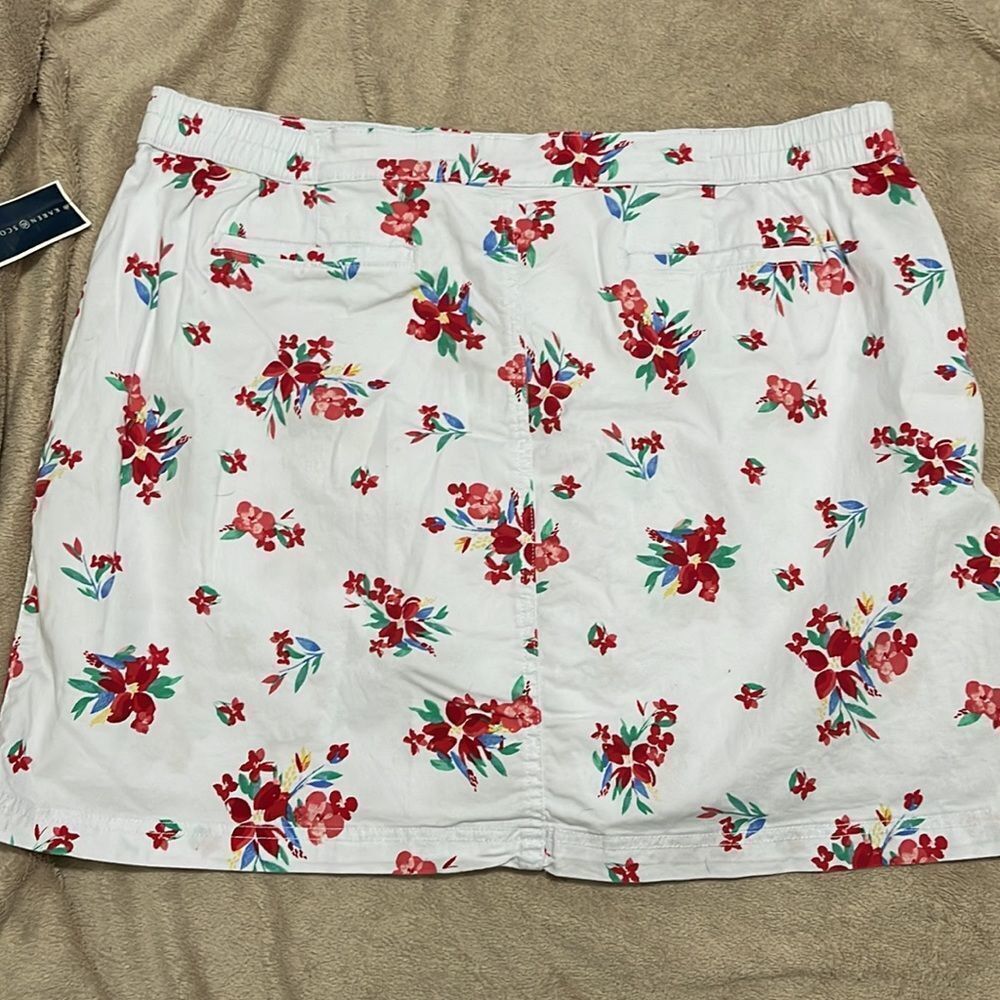NWT- Karen Scott - 18. Floral  Skort - Picture 2 of 9